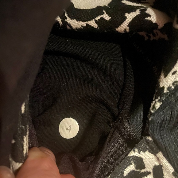 Lululemon Scuba Hoodie III - Picture 9 of 9